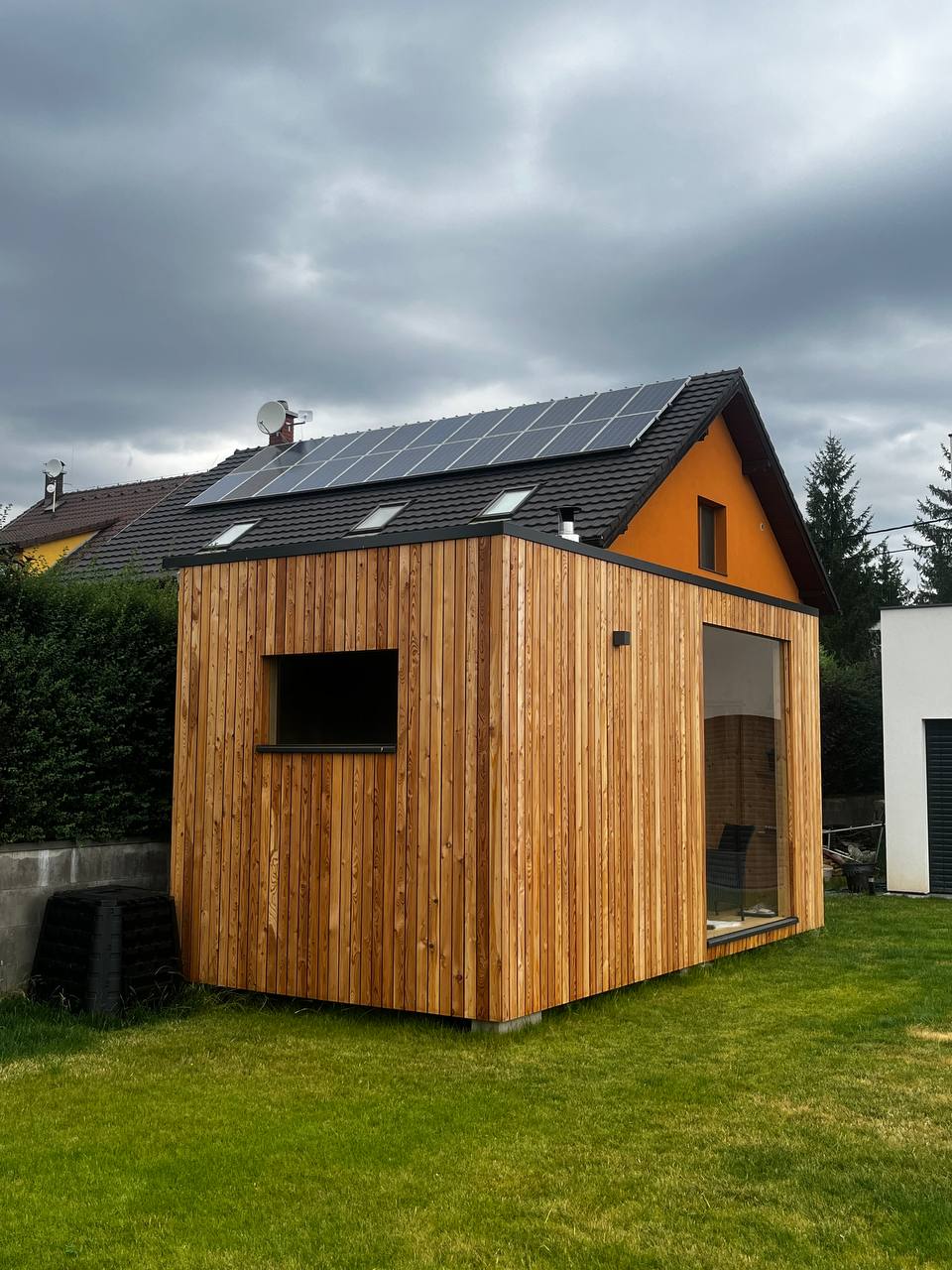 Sauna — osazení na zahradě